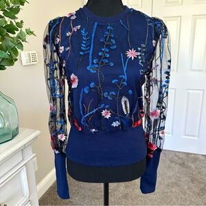 NWT CBR Chic Boutique Rose women’s small long sleeve top